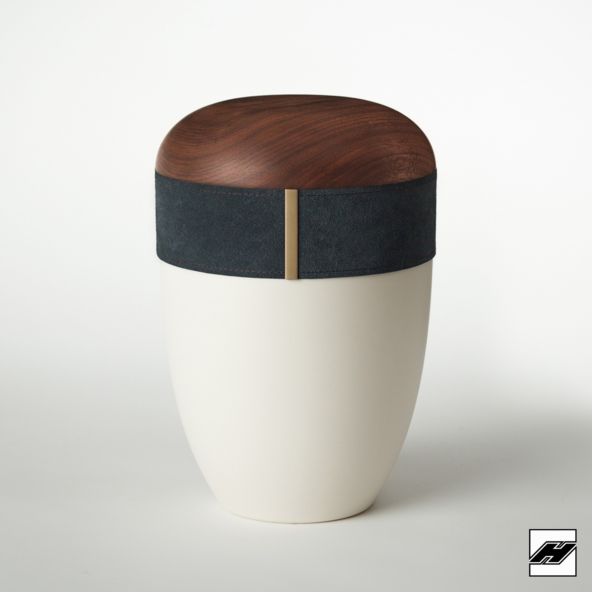 Holz-Lederurne_cw_Wildleder_Graphit Urne HLGW-cw Holz/Leder Graphit cremeweiß, mit Wildleder
