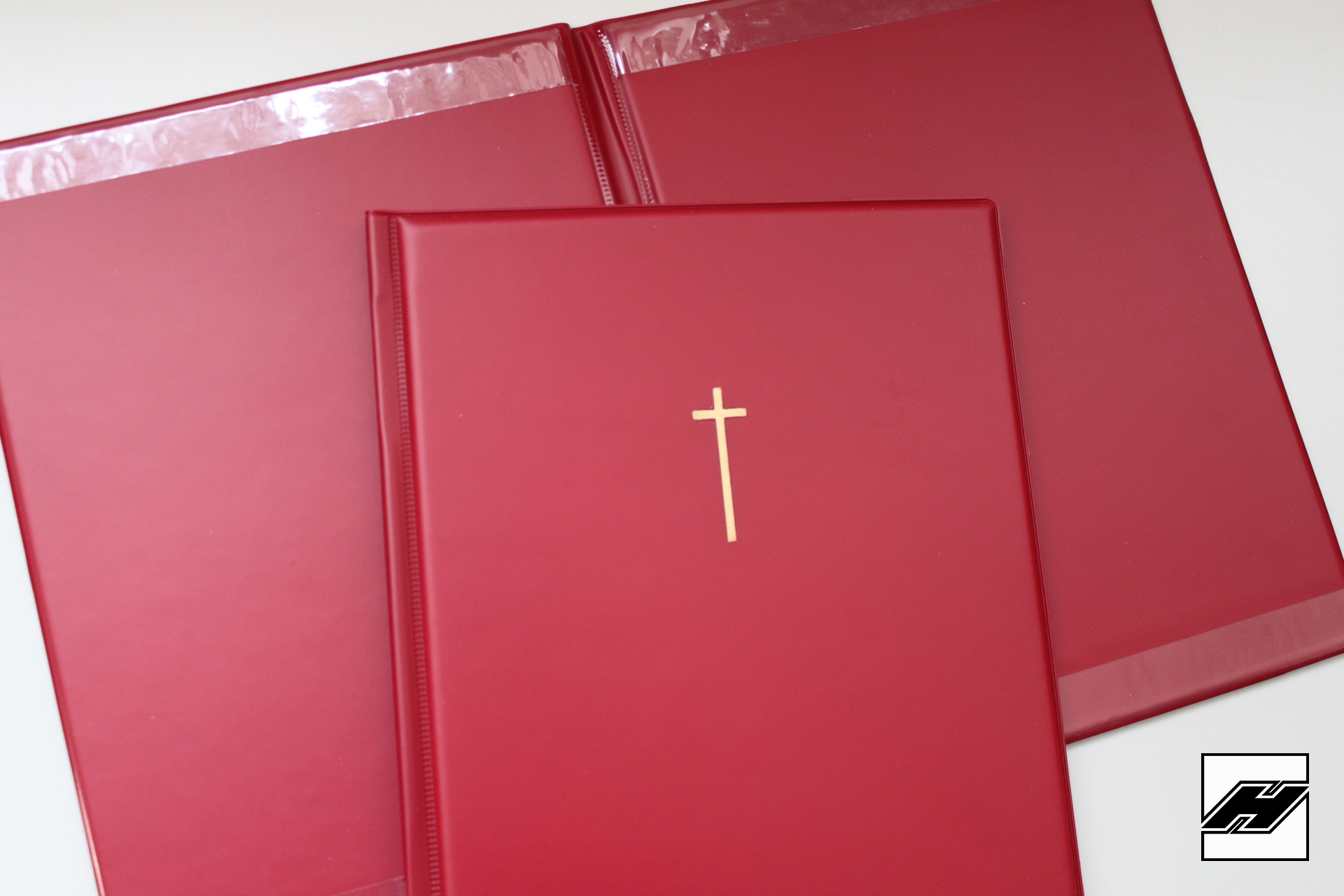 Auslegemappe_rot_mit_Kreuz Auslegemappe bordeaux, mit Kreuz